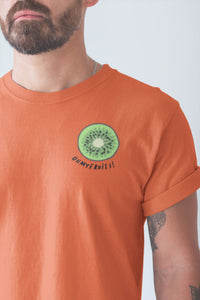 modele-homme-barbu-tshirt-fruit-orange-kiwi-ohmyfruits-tatouage